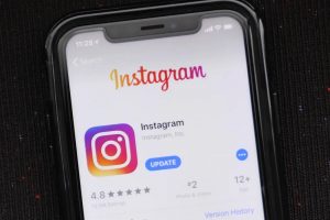 How To Download Instagram Without App Store On iPhone
