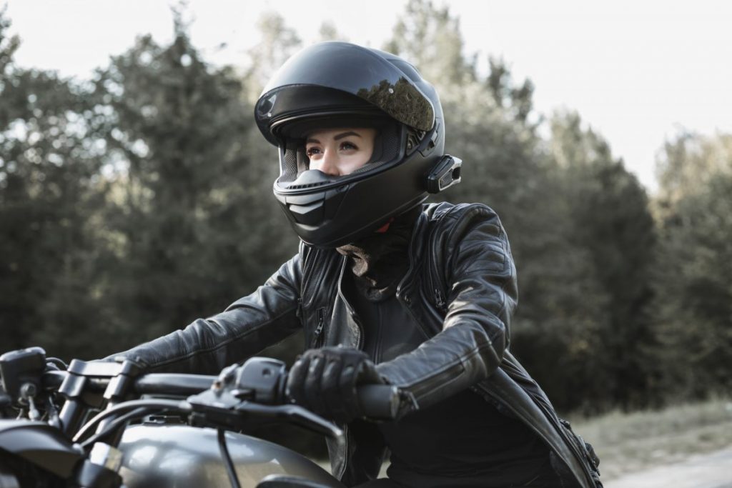 Guide to Choose Helmets for Women Motorcyclists