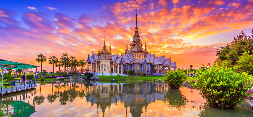 5 Benefits to Working in Thailand after College